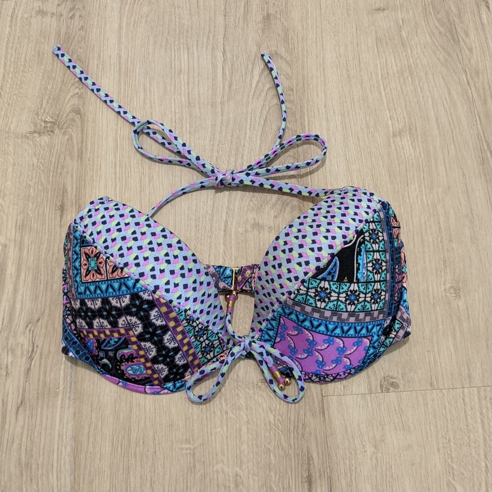 32D Underwire VS Bathing Suit Top